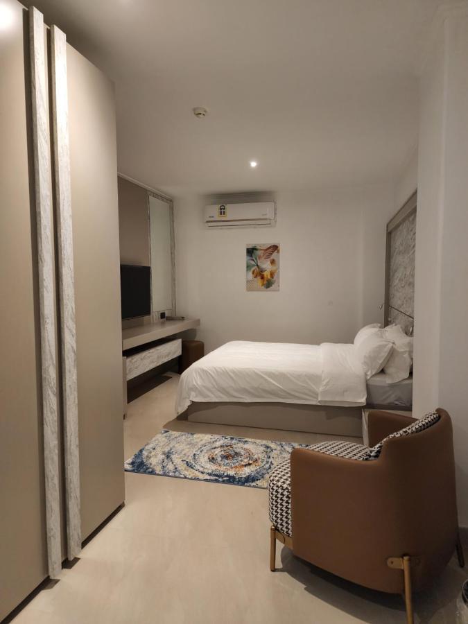 Imperial Suites Hotel Manama Exterior photo